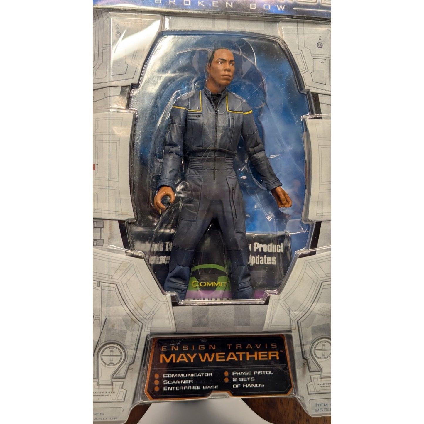 Star Trek Enterprise Broken Bow Ensign TRAVIS MAYWEATHER Figure Art Asylum 2002