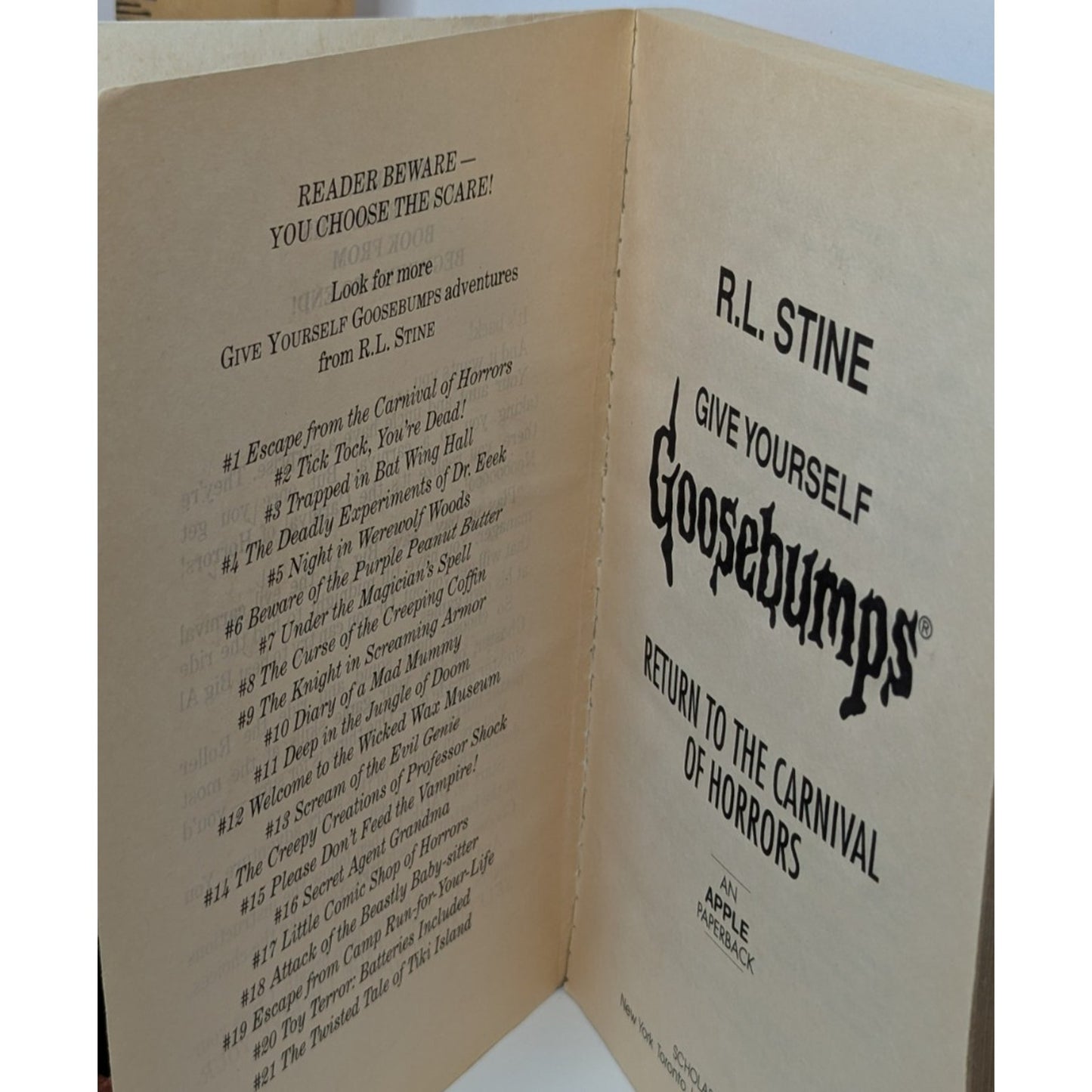 R.L. Stine Give Yourself Goosebumps 22 Return to the Carnival of Horrors 1st ed.