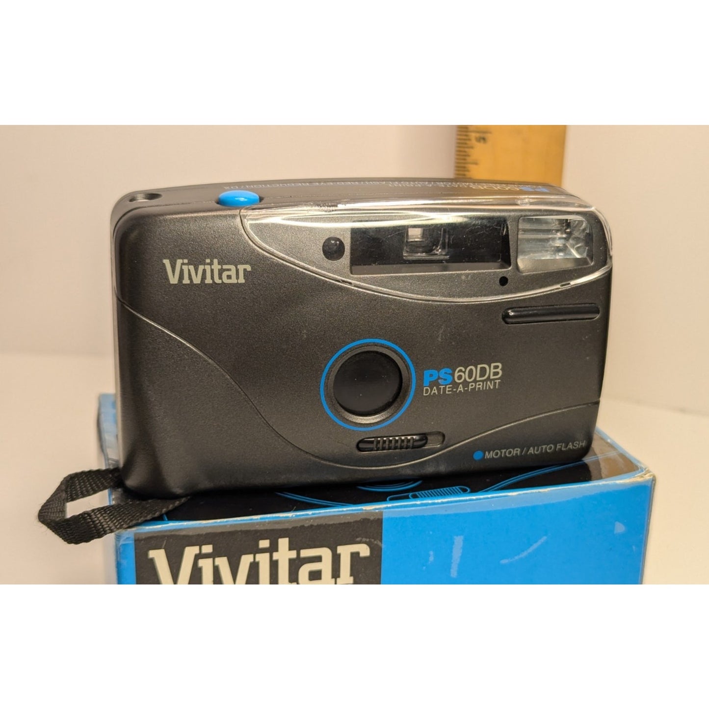 Vivitar PS60DB 35mm Point&Shoot camera Focus-Free Tested New Batteries