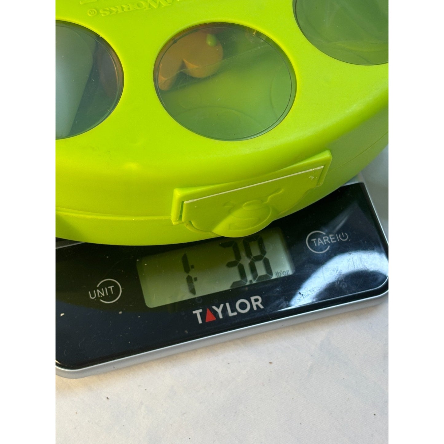 Shrek 2006 DWA MGA Lot of 10 Mini Figurines 20 Cups & Case Complete Game RARE