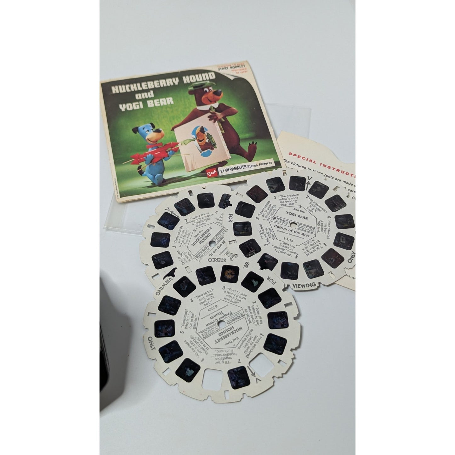 Vintage Sawyer Viewmaster Model C w/20,000 Leagues Flintstones Yogi Bear Reels
