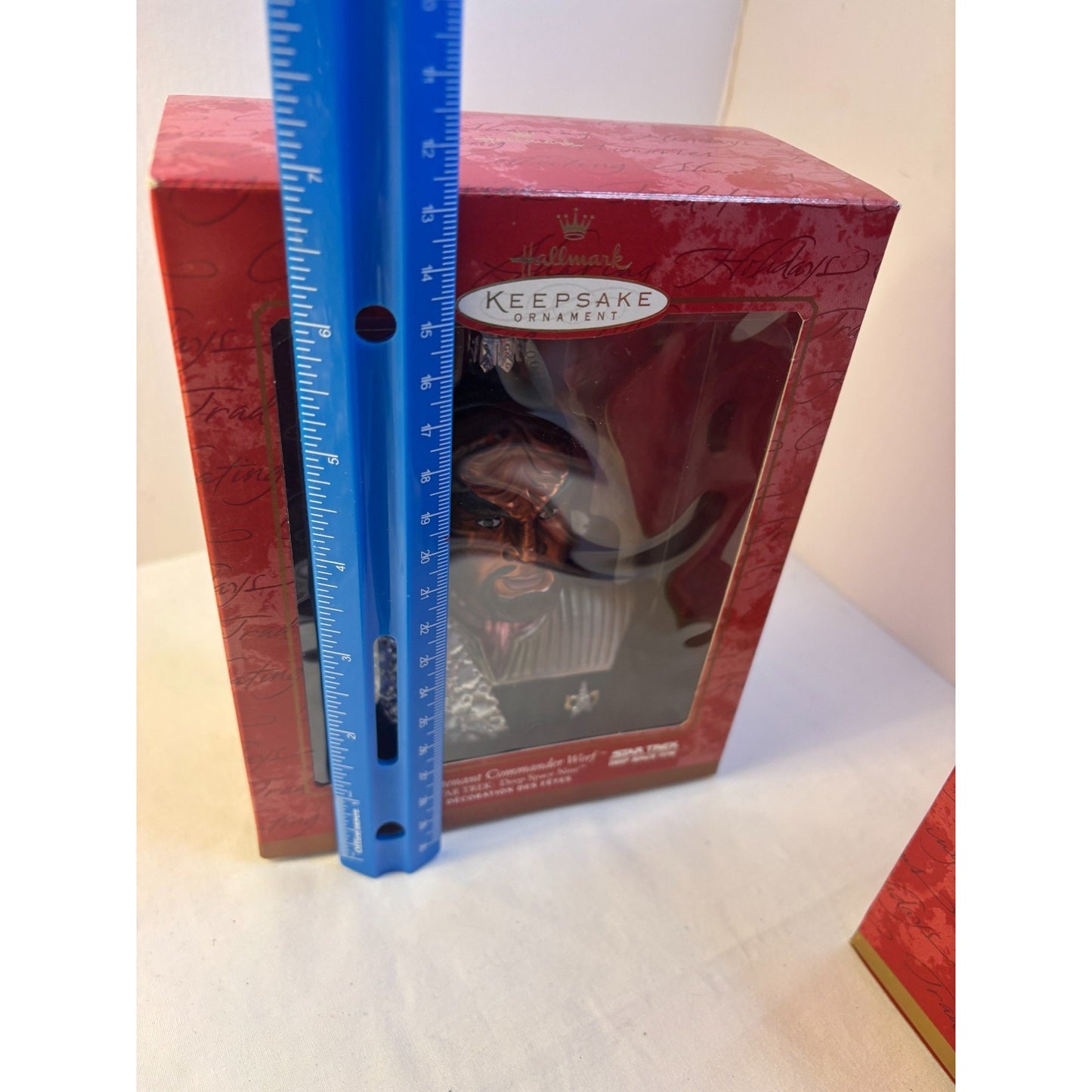 Hallmark Keepsake Ornament STAR TREK Deep Space Nine Worf Crown Reflections 2000