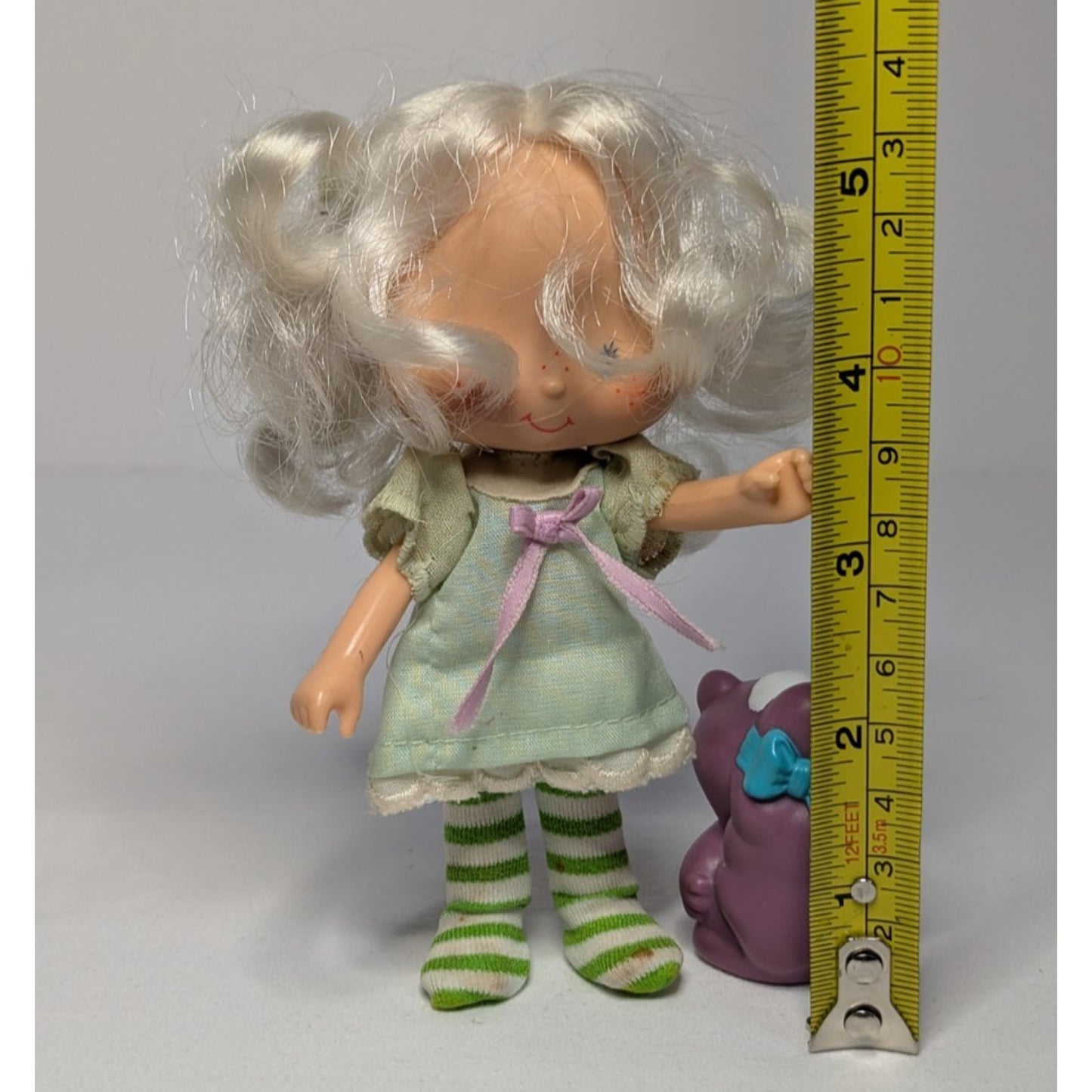 Vintage 1983 Strawberry Shortcake Angel Cake w/ Pet Soufflé Skunk Kenner