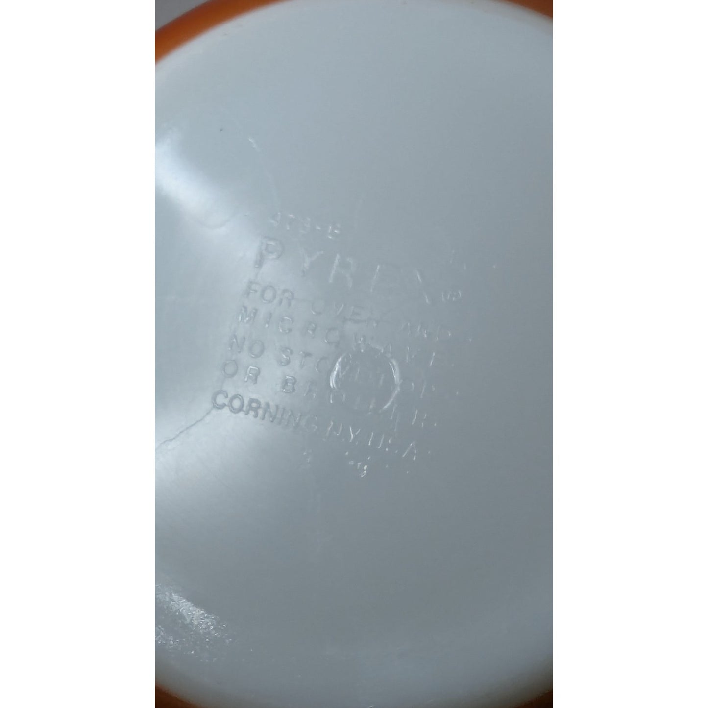 Vintage Autumn Harvest Pyrex Casserole 1 Quart No. 473-B Rust color