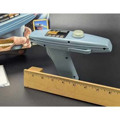 Star Trek Classic Movie Series Starfleet Phaser (1996, Playmates, #16081)