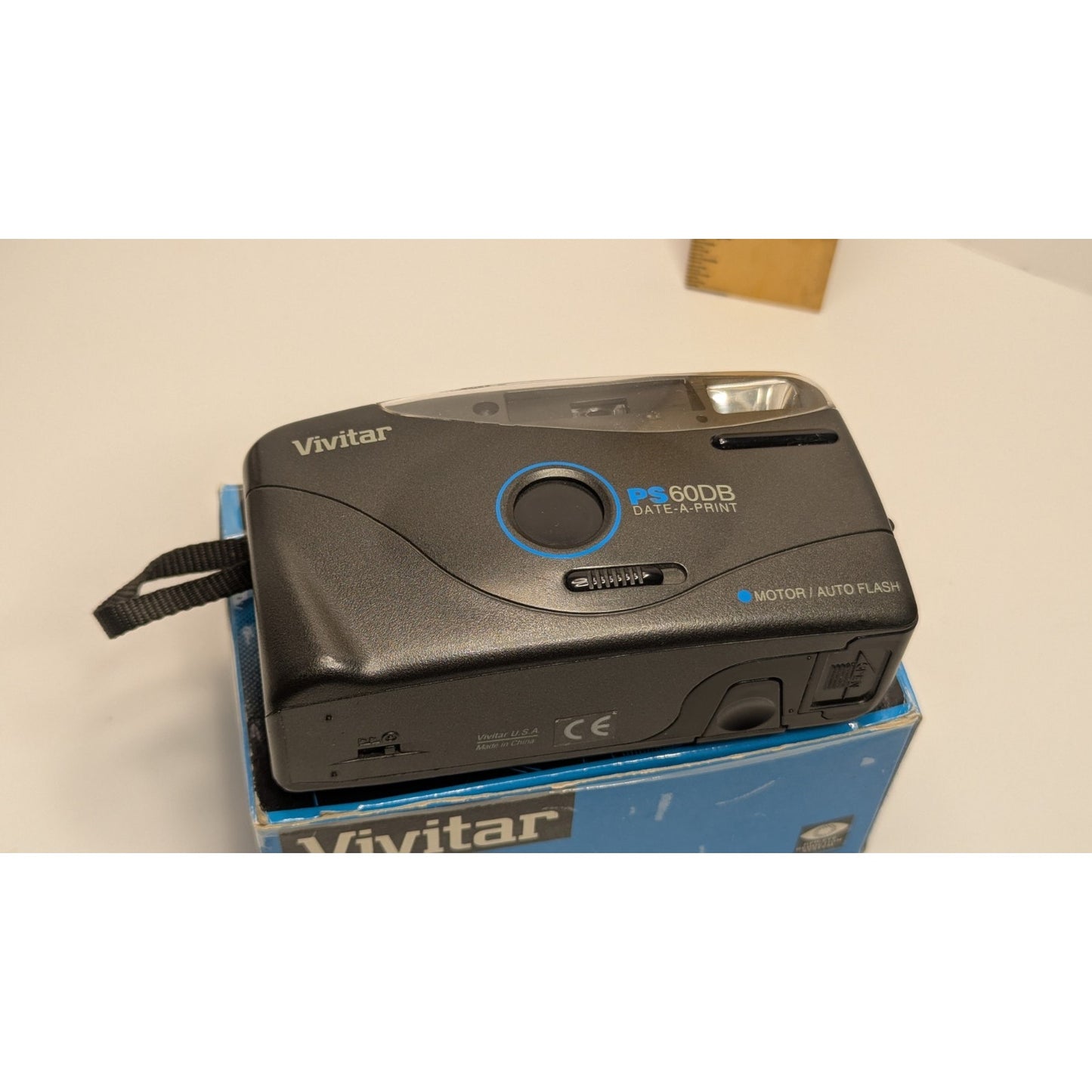 Vivitar PS60DB 35mm Point&Shoot camera Focus-Free Tested New Batteries