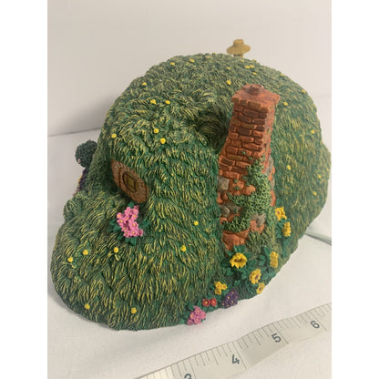 2001 Dept 56 Lord of the Rings Bag End Light Up Hobbit House Only Small Repair