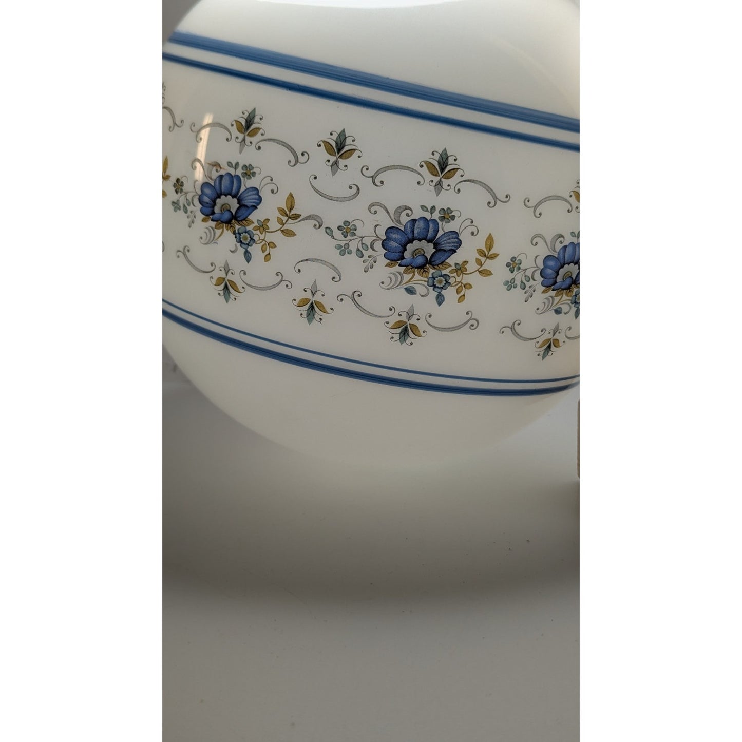 Vintage 8" Quoizel Abigail Adams Blue & White Glass Globe Shade w/ 4" Fitter