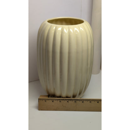 Haeger 11.25" Cream Ribbed Vase # 8434 Mid Century Modern USA Stamped
