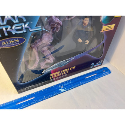 1998 Playmates Star Trek Voyager Alien Series Ensign Harry Kim Species 8472 Open