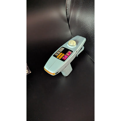 Star Trek Classic Movie Series Starfleet Phaser (1996, Playmates, #16081)