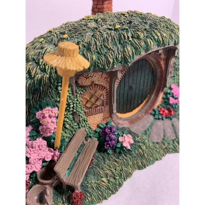 2001 Dept 56 Lord of the Rings Bag End Light Up Hobbit House Only Small Repair