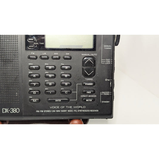 Realistic DX-380 Compact Multi-Band Radio Voice of The World Tested Working