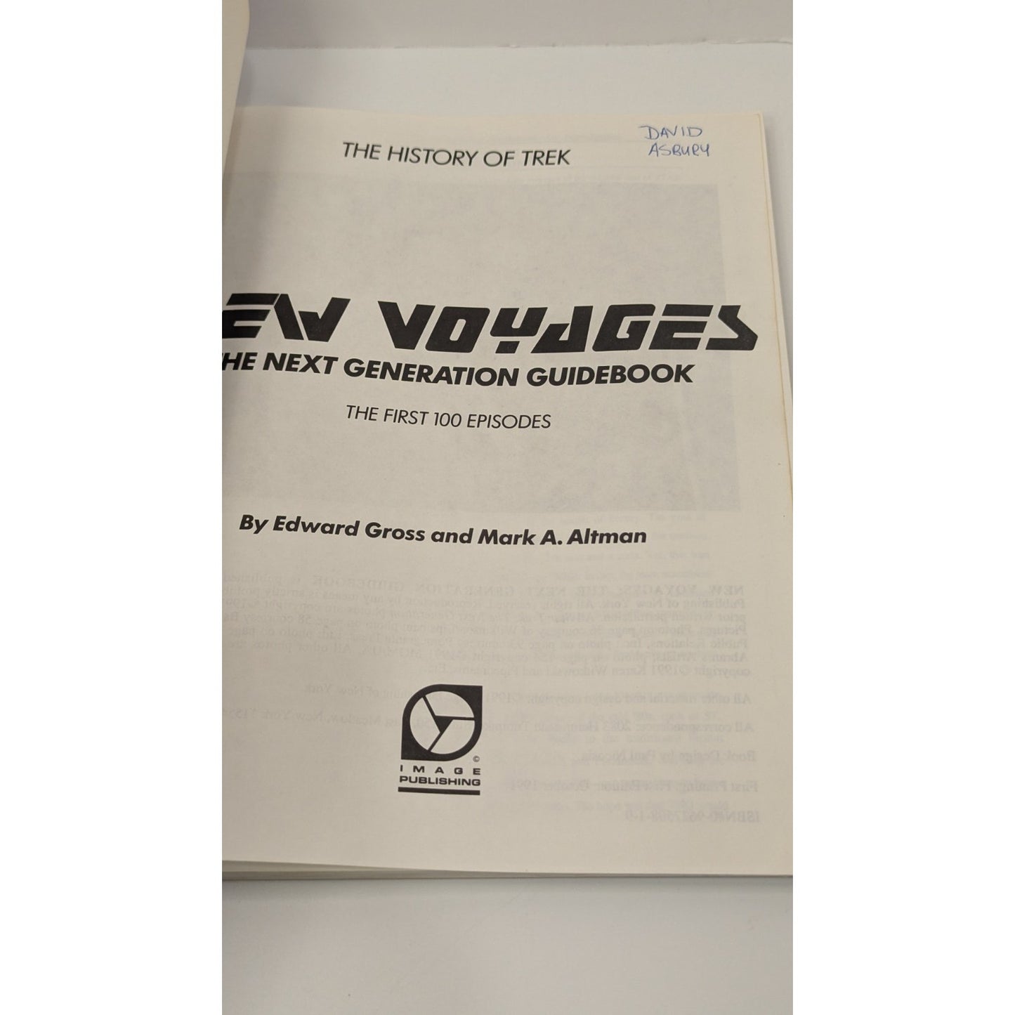 New Voyages The Next Generation Guidebook Covers First 100 Episodes First Print