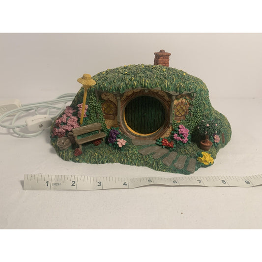 2001 Dept 56 Lord of the Rings Bag End Light Up Hobbit House Only Small Repair