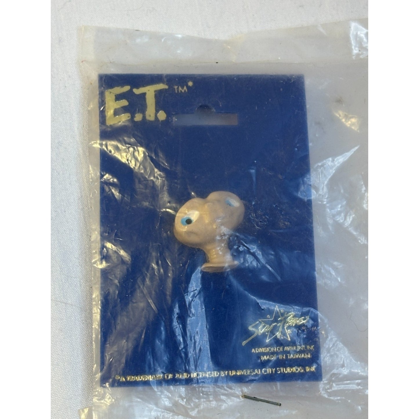 Vintage ET Extra Terrestrial Lapel Pin 1982 Universal Studios Star Power
