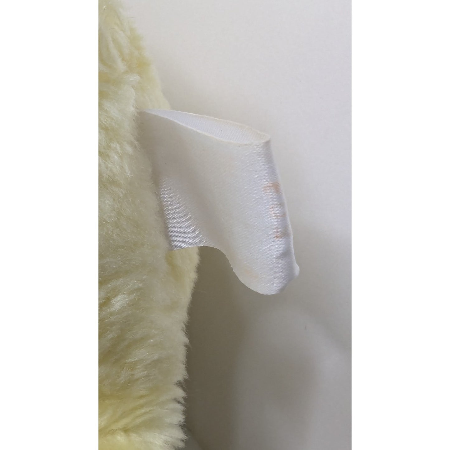 Vtg 1983 Kenner Care Bear Birthday Bear Plush Cupcake Belly Badge Yellow