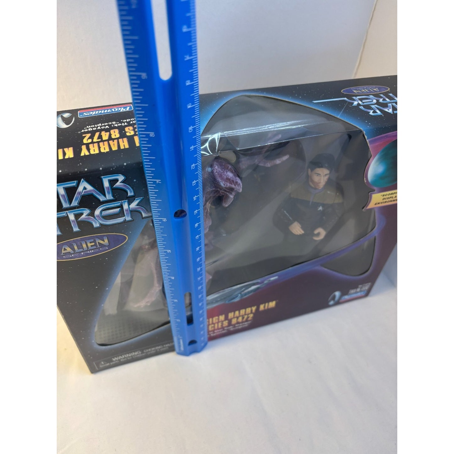 1998 Playmates Star Trek Voyager Alien Series Ensign Harry Kim Species 8472 Open