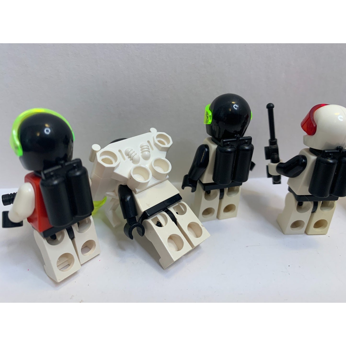 Vintage 1992 LEGO 6704 Minifigure Pack M:tron Blacktron Space Police Incomplete
