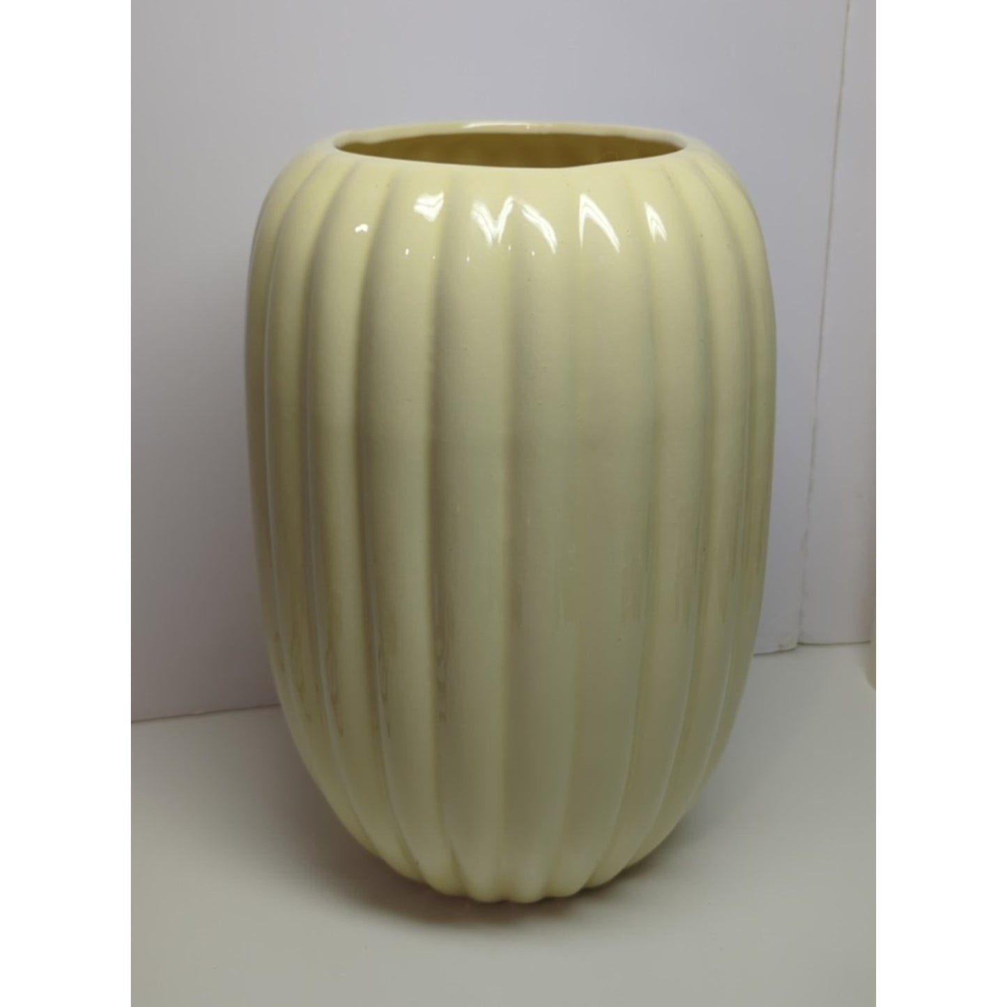 Haeger 11.25" Cream Ribbed Vase # 8434 Mid Century Modern USA Stamped