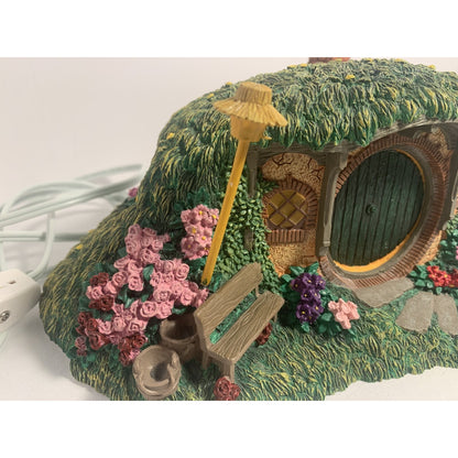 2001 Dept 56 Lord of the Rings Bag End Light Up Hobbit House Only Small Repair