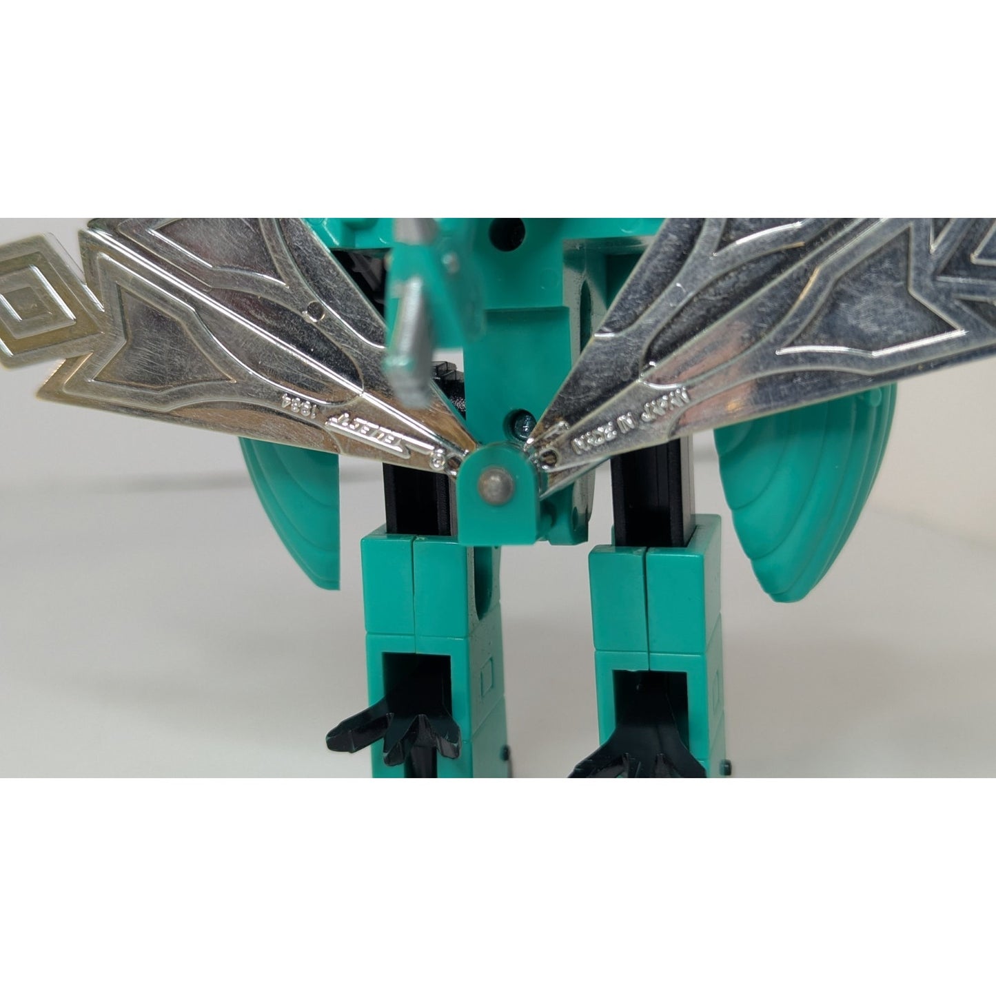 1984 Avarians FEATHERS w/ Sword Select Convertors Defender Transformers Peacock Toy