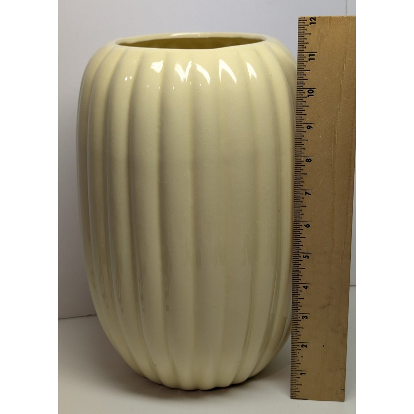 Haeger 11.25" Cream Ribbed Vase # 8434 Mid Century Modern USA Stamped