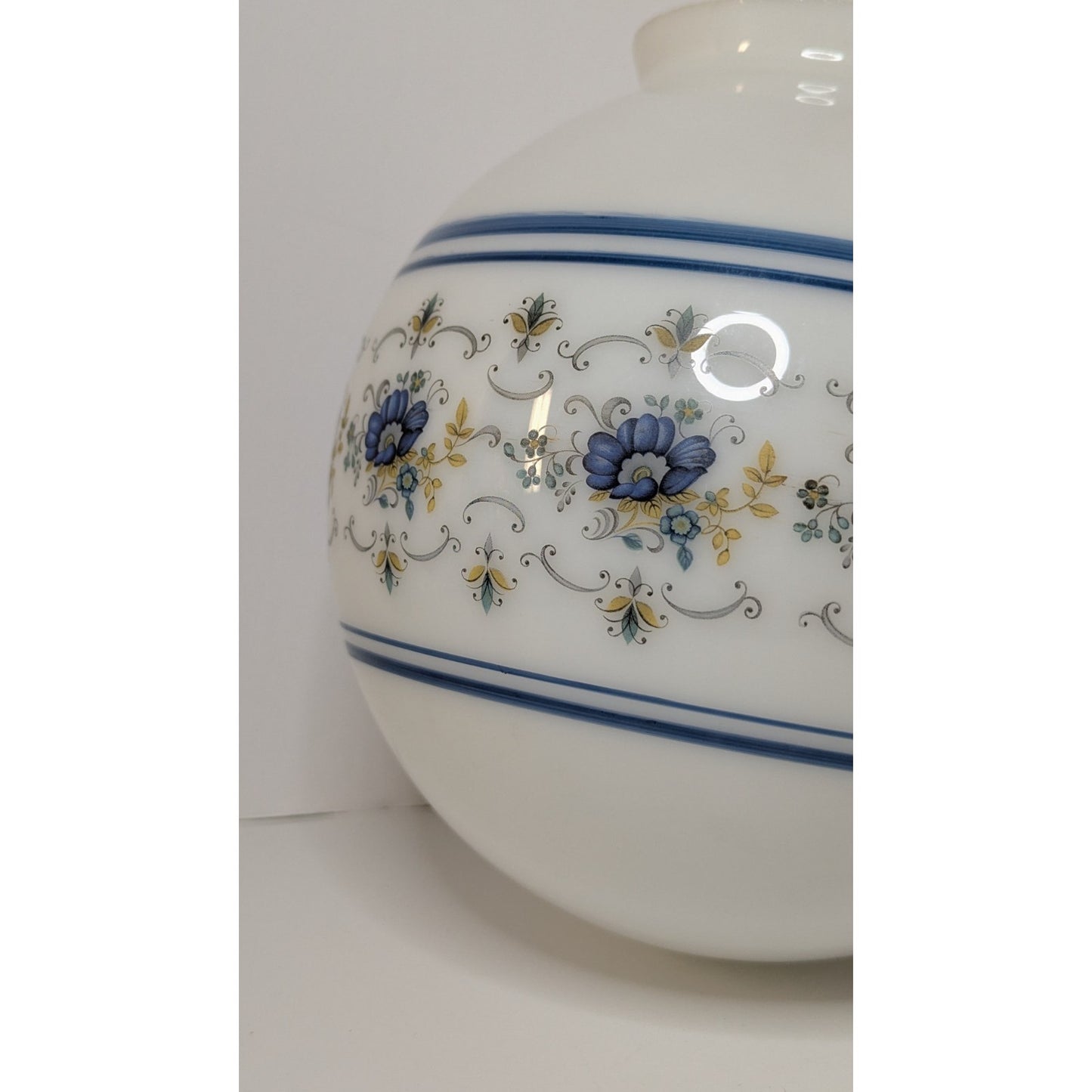 Vintage 8" Quoizel Abigail Adams Blue & White Glass Globe Shade w/ 4" Fitter