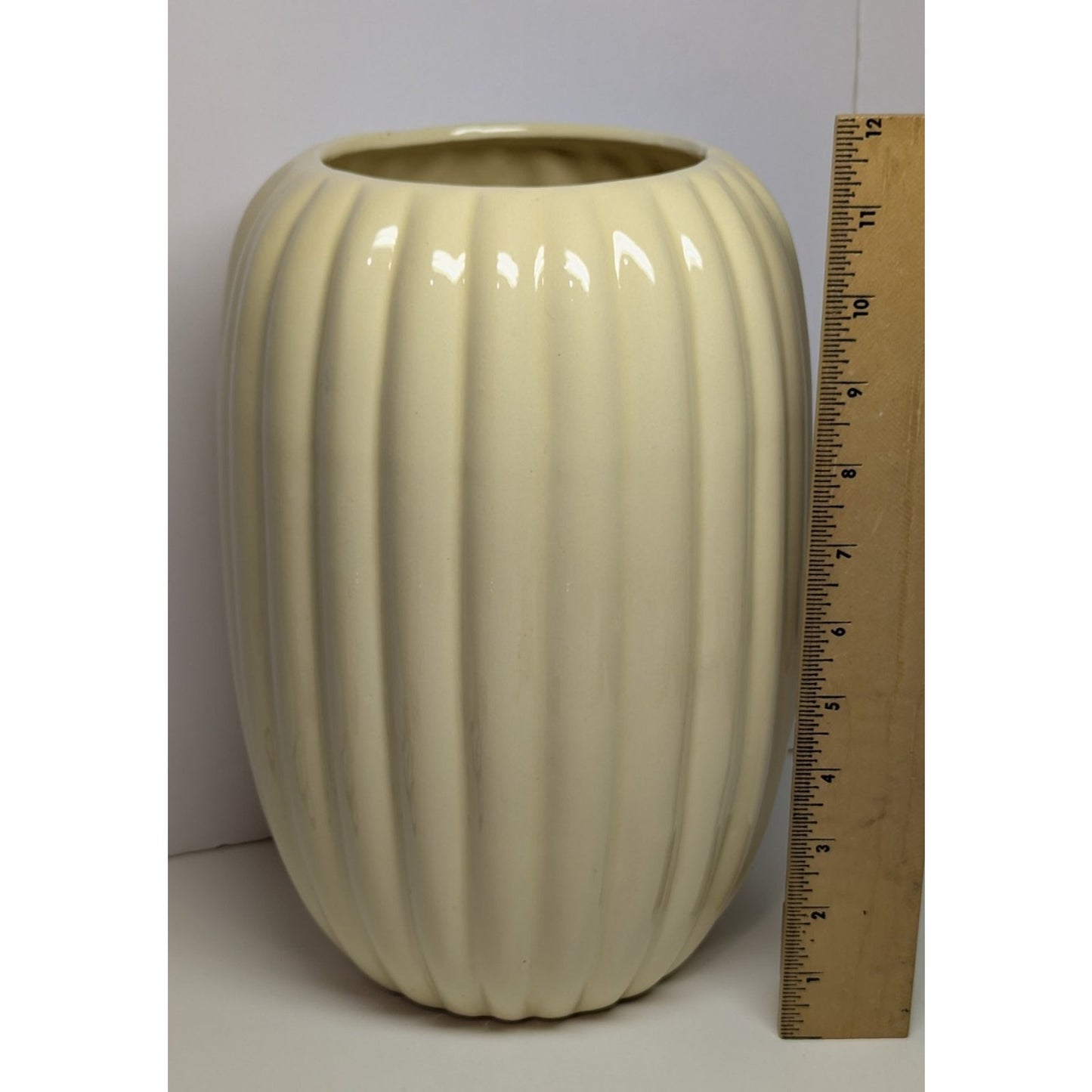 Haeger 11.25" Cream Ribbed Vase # 8434 Mid Century Modern USA Stamped