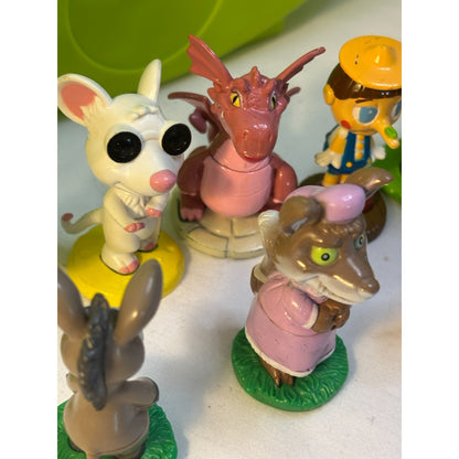 Shrek 2006 DWA MGA Lot of 10 Mini Figurines 20 Cups & Case Complete Game RARE