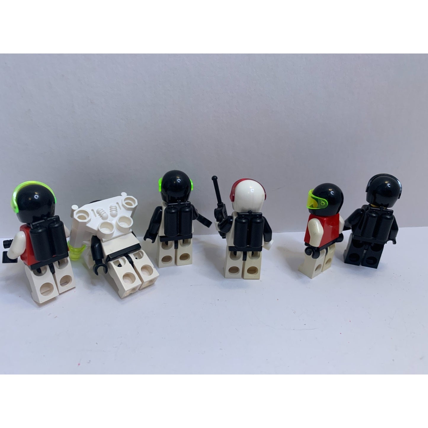 Vintage 1992 LEGO 6704 Minifigure Pack M:tron Blacktron Space Police Incomplete