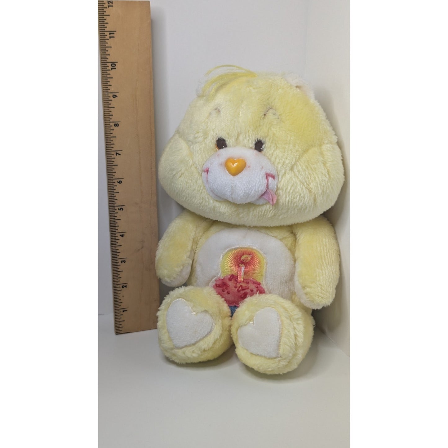 Vtg 1983 Kenner Care Bear Birthday Bear Plush Cupcake Belly Badge Yellow
