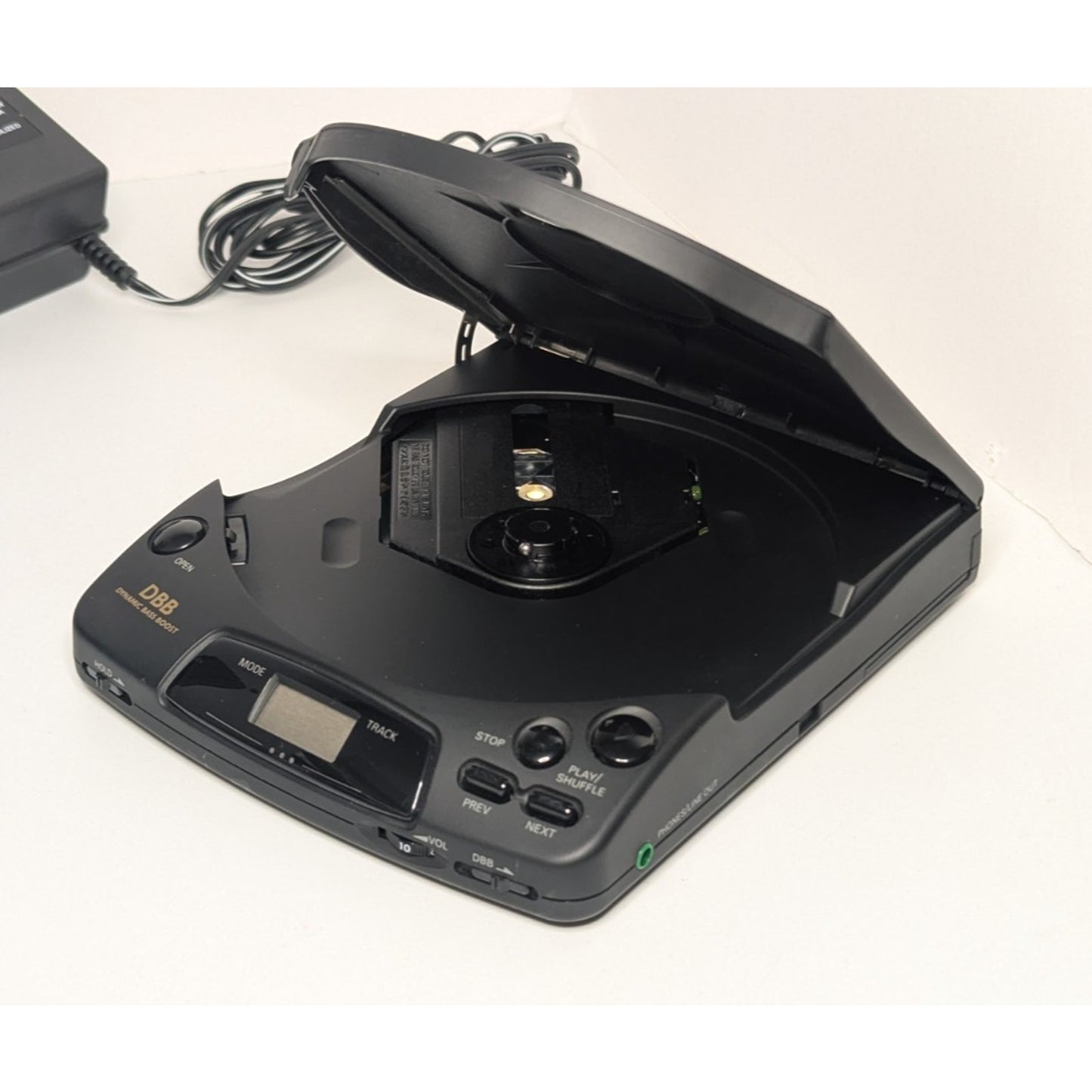 1996 Magnavox AZ-6832CS Portable CD Player With AC Adaptor/Headphones Works Great!