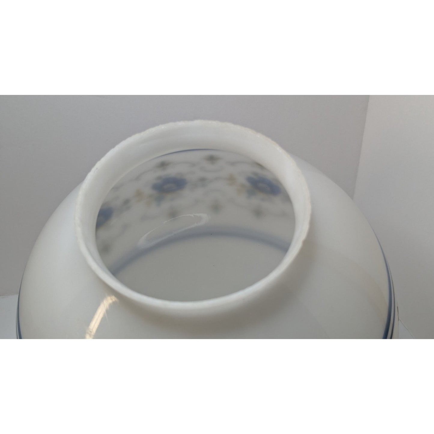 Vintage 8" Quoizel Abigail Adams Blue & White Glass Globe Shade w/ 4" Fitter