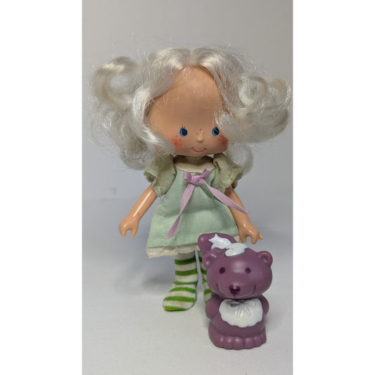 Vintage 1983 Strawberry Shortcake Angel Cake w/ Pet Soufflé Skunk Kenner