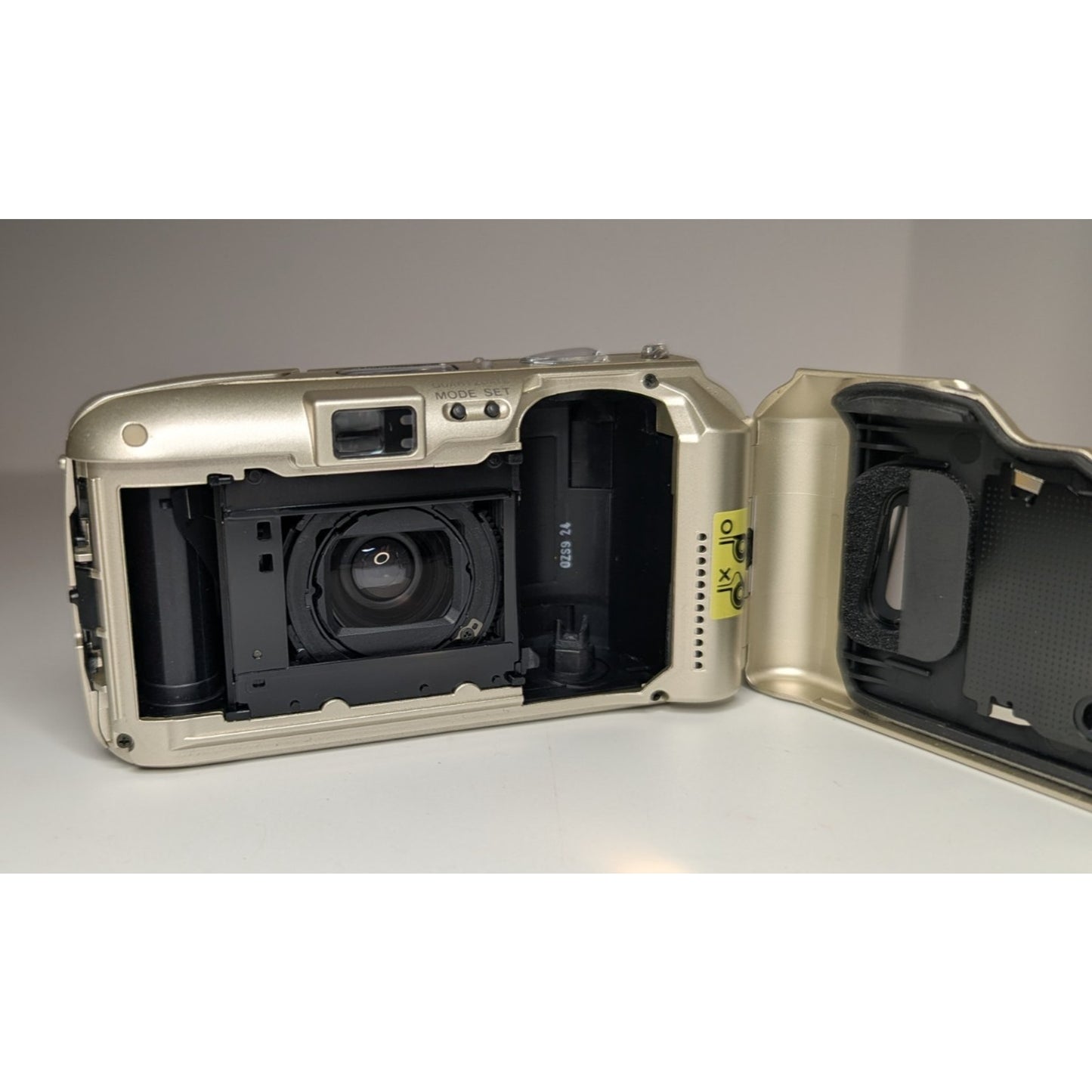 Olympus Infinity Stylus Epic Zoom 80 35mm Film Point & Shoot Camera Pocket