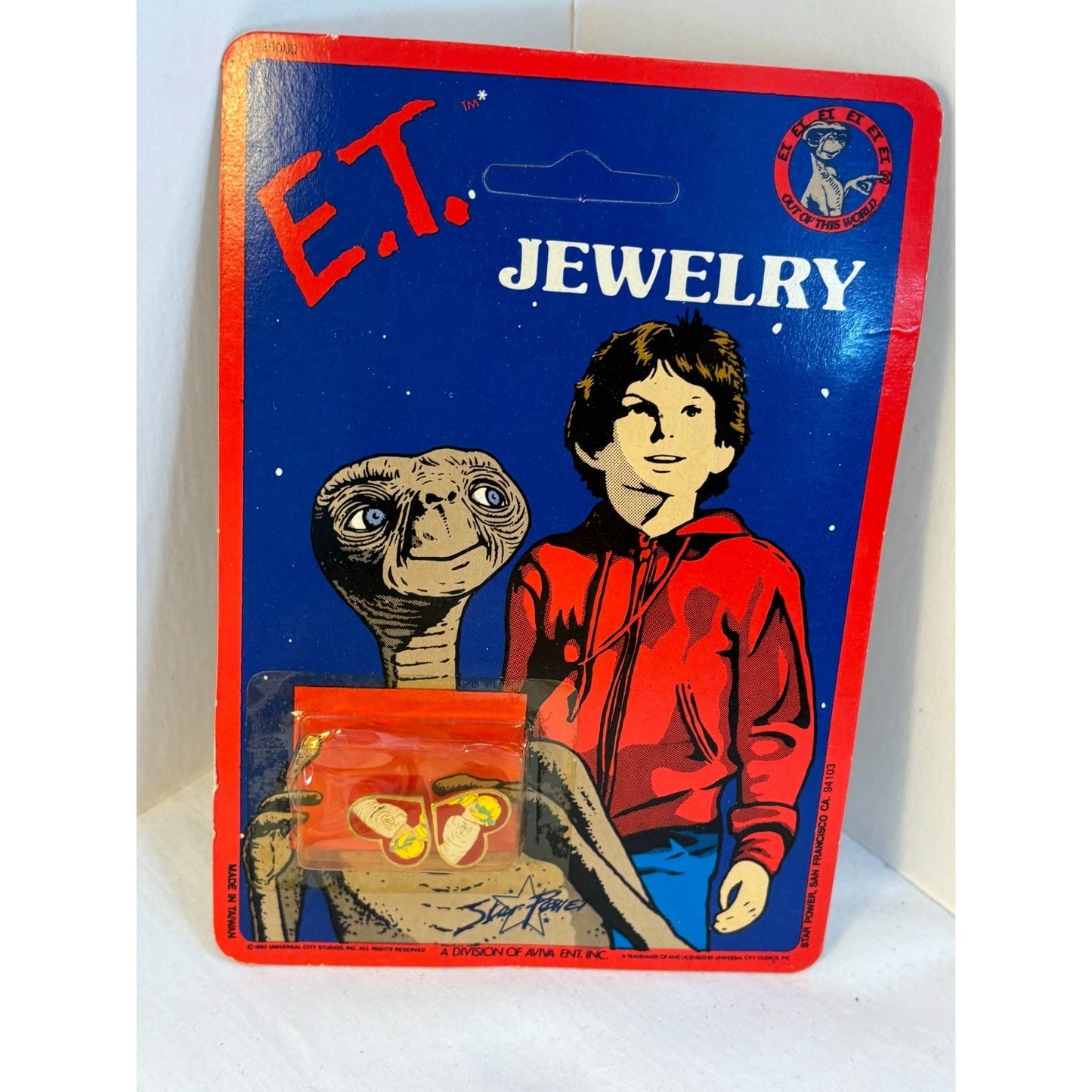 VINTAGE 1982 E.T. Extra Terrestrial Heart Pierced Earrings NOS Universal Studios