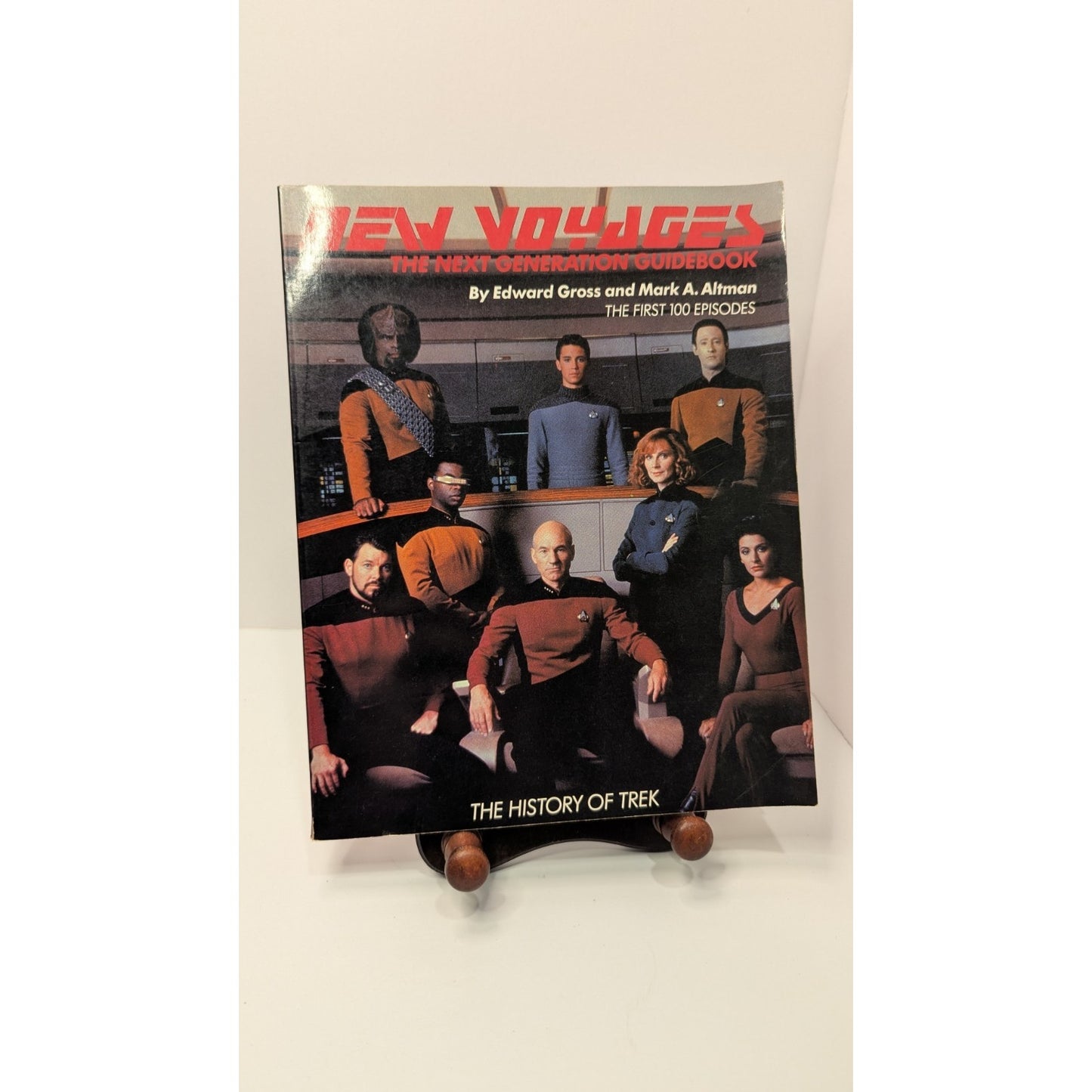 New Voyages The Next Generation Guidebook Covers First 100 Episodes First Print